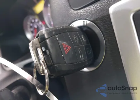 2012 Volvo C70 T5/T5 Platinum/T5 Premier Plus z USA, uszkodzony, nr VIN YV1672MC1CJ126687